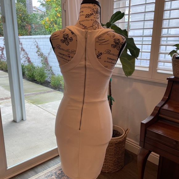 White Sleeveless Dress - Picture 6 of 8